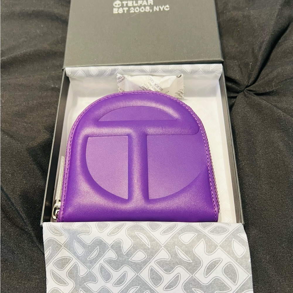 Telfar Wallet-Grape - Picture 2 of 8